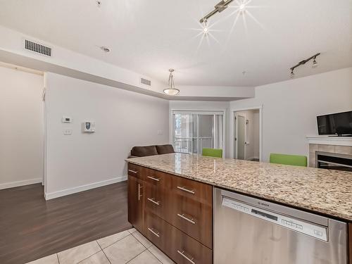 117 10333 112 Street, Edmonton, AB - Indoor Photo Showing Kitchen With Stainless Steel Kitchen