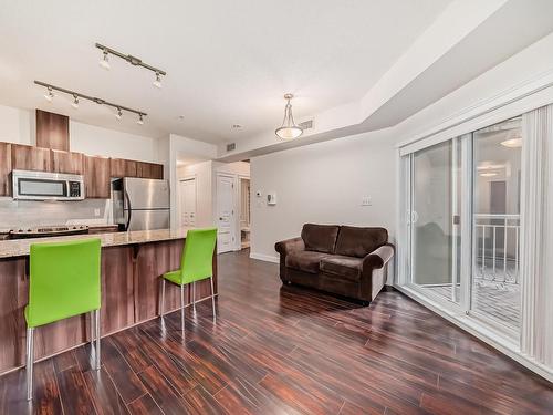 117 10333 112 Street, Edmonton, AB - Indoor Photo Showing Kitchen