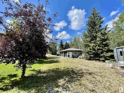 6 Village West, Rural Wetaskiwin County, AB 