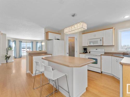 62221 Rge Rd 424, Rural Bonnyville M.D., AB - Indoor Photo Showing Kitchen