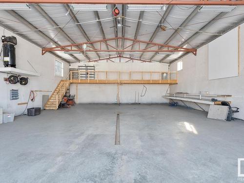 62221 Rge Rd 424, Rural Bonnyville M.D., AB - Indoor Photo Showing Garage