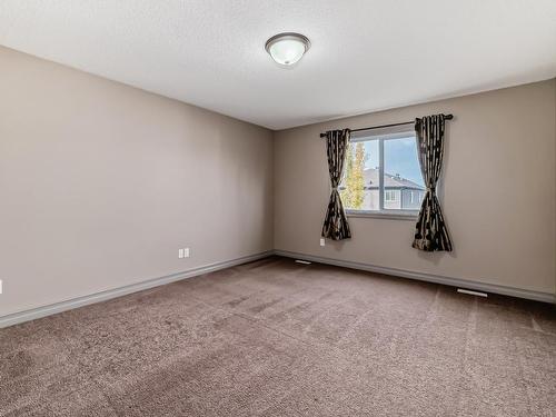 3342 18A Avenue, Edmonton, AB - Indoor Photo Showing Other Room