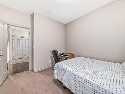 3342 18A Avenue, Edmonton, AB - Indoor Photo Showing Bedroom