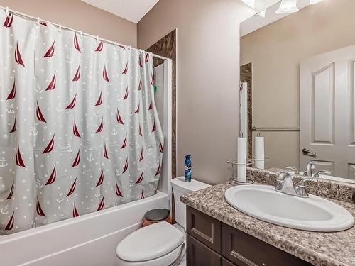 3342 18A Avenue, Edmonton, AB - Indoor Photo Showing Bathroom