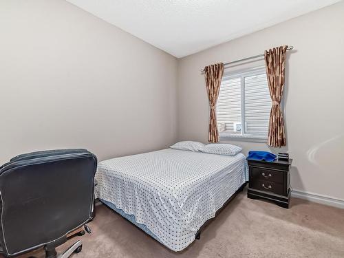 3342 18A Avenue, Edmonton, AB - Indoor Photo Showing Bedroom