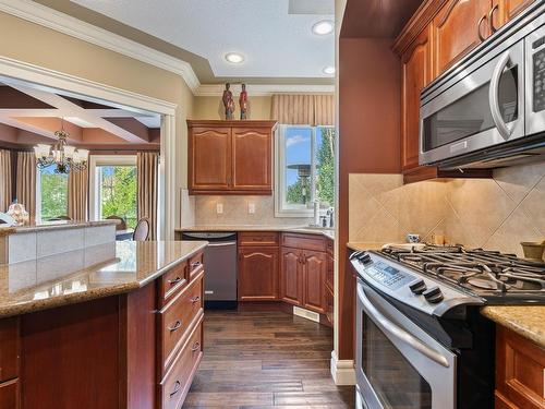 1924 121 Street Sw, Edmonton, AB - Indoor Photo Showing Kitchen With Upgraded Kitchen