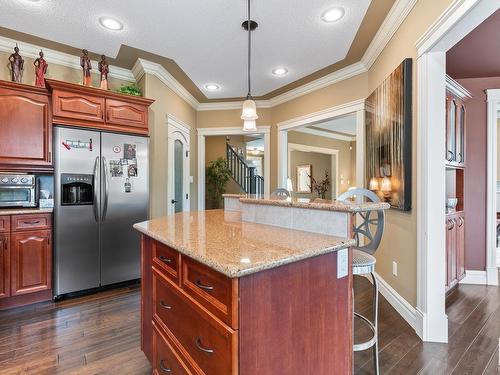 1924 121 Street Sw, Edmonton, AB - Indoor Photo Showing Kitchen