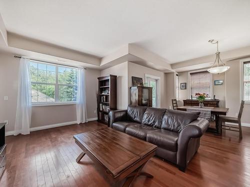 313 9739 92 Street, Edmonton, AB - Indoor Photo Showing Living Room