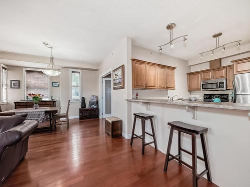 313 9739 92 Street, Edmonton, AB - Indoor Photo Showing Kitchen