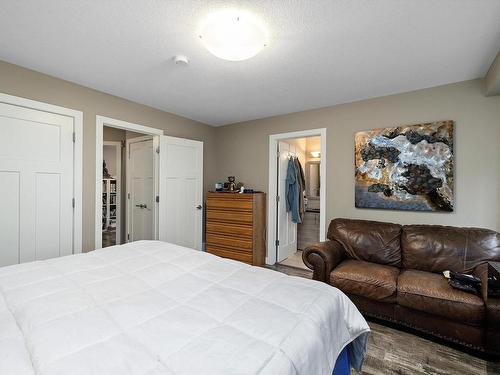 1-5910 121 Avenue, Edmonton, AB - Indoor Photo Showing Bedroom