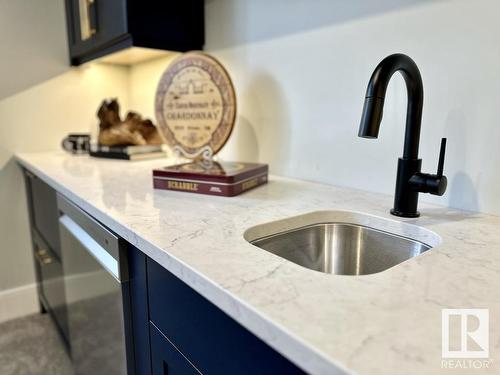 6 Hayfield Grove, Ardrossan, AB - Indoor Photo Showing Kitchen