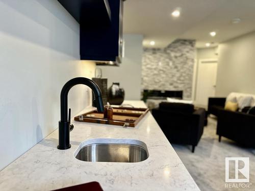 6 Hayfield Grove, Ardrossan, AB - Indoor Photo Showing Kitchen