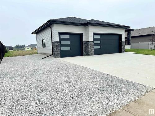 6 Hayfield Gv, Ardrossan, AB 