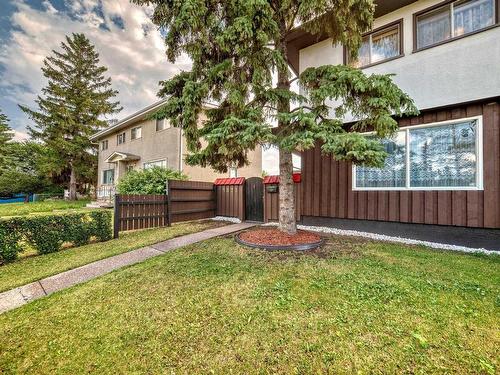 8821 137 Av Nw Nw, Edmonton, AB 