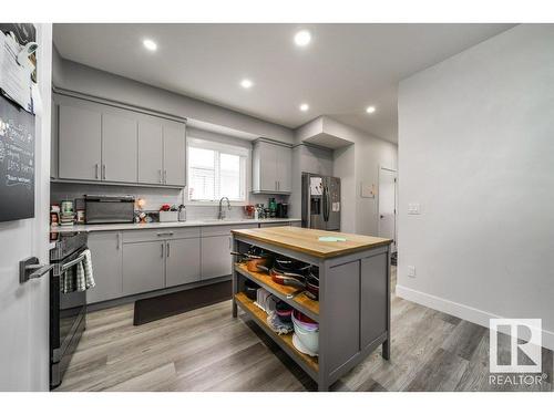 11231 102 St Nw, Edmonton, AB 