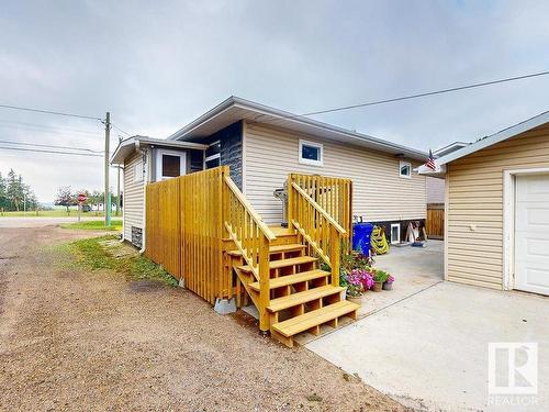 4601 48 St, Bruderheim, AB 