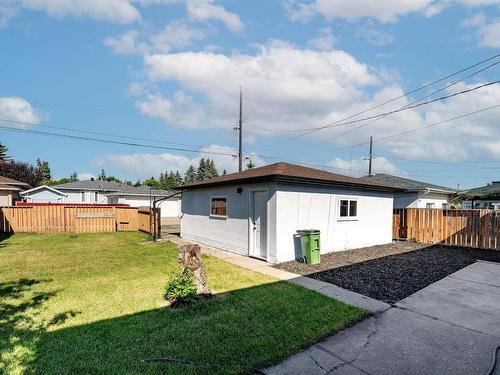 9216 72 St Nw, Edmonton, AB 