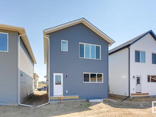 25 Raspberry Rd, St. Albert, AB 