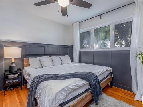 11322 51 Street, Edmonton, AB - Indoor Photo Showing Bedroom