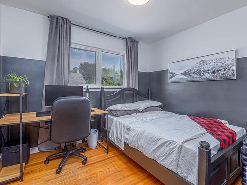 11322 51 Street, Edmonton, AB - Indoor Photo Showing Bedroom