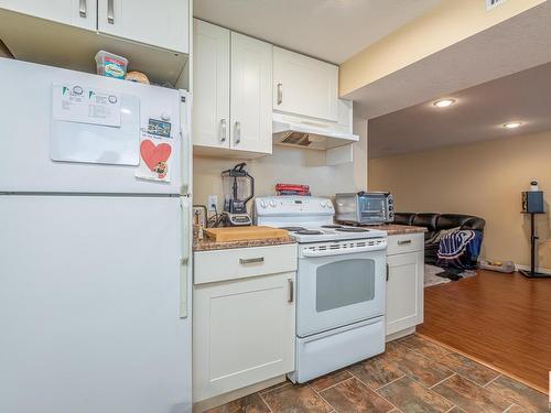 11322 51 Street, Edmonton, AB - Indoor Photo Showing Kitchen