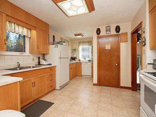 1, 24430 Twp Rd 552, Rural Sturgeon County, AB - Indoor Photo Showing Kitchen With Double Sink