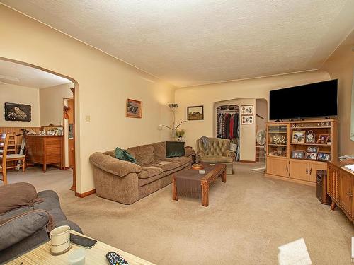 1, 24430 Twp Rd 552, Rural Sturgeon County, AB - Indoor Photo Showing Living Room