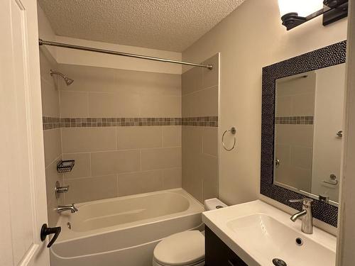 446 10636 120 Street, Edmonton, AB - Indoor Photo Showing Bathroom