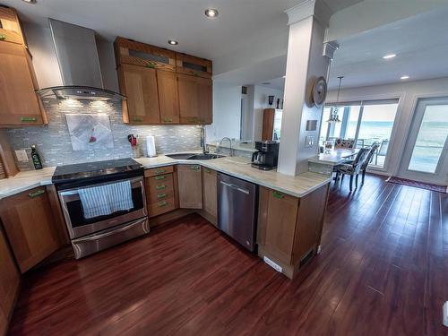 102 Parkins Avenue, Rural Lac Ste. Anne County, AB - Indoor Photo Showing Kitchen With Upgraded Kitchen