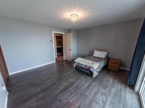 102 Parkins Avenue, Rural Lac Ste. Anne County, AB - Indoor Photo Showing Bedroom