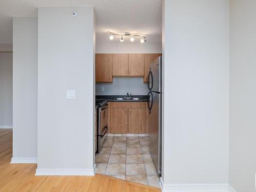 #606 10303 105 St Nw, Edmonton, AB 