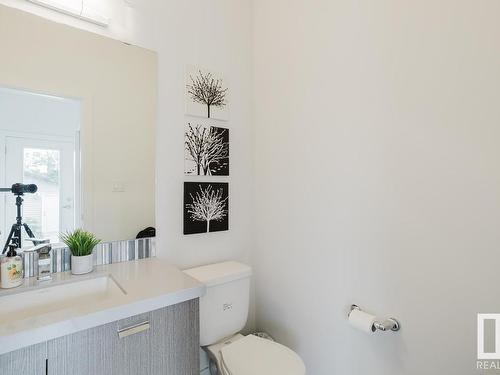 8716 150 Street, Edmonton, AB - Indoor Photo Showing Bathroom