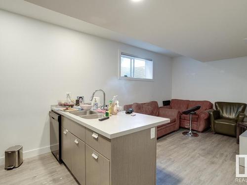 8716 150 Street, Edmonton, AB - Indoor