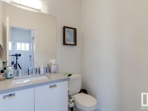 8718 150 Street, Edmonton, AB - Indoor Photo Showing Bathroom