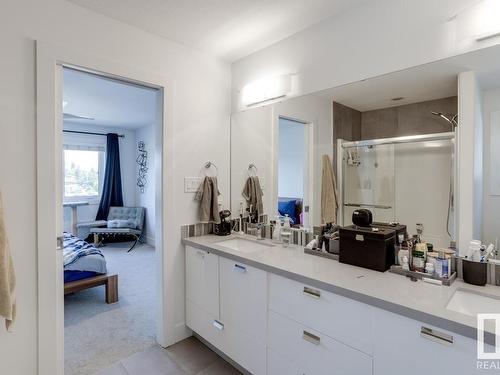 8718 150 Street, Edmonton, AB - Indoor Photo Showing Bathroom