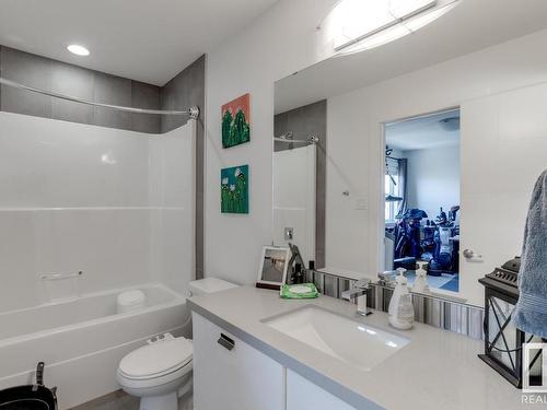 8718 150 Street, Edmonton, AB - Indoor Photo Showing Bathroom