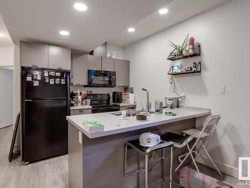 8718 150 Street, Edmonton, AB - Indoor Photo Showing Kitchen