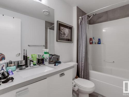 8718 150 Street, Edmonton, AB - Indoor Photo Showing Bathroom