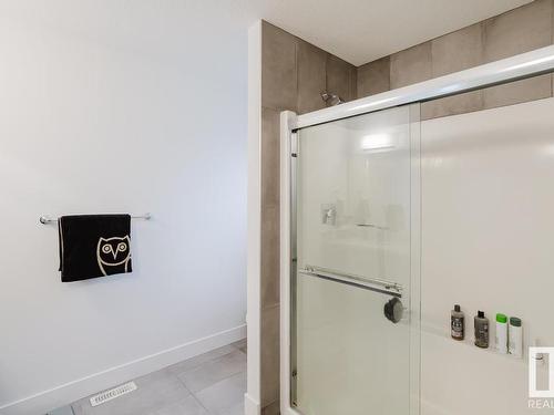 8720 150 Street, Edmonton, AB - Indoor Photo Showing Bathroom