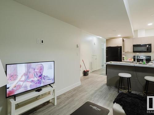 8720 150 Street, Edmonton, AB - Indoor Photo Showing Kitchen