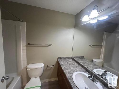 211 4903 47 Avenue, Stony Plain, AB - Indoor Photo Showing Bathroom