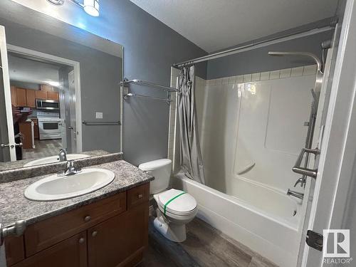 305 4903 47 Avenue, Stony Plain, AB - Indoor Photo Showing Bathroom