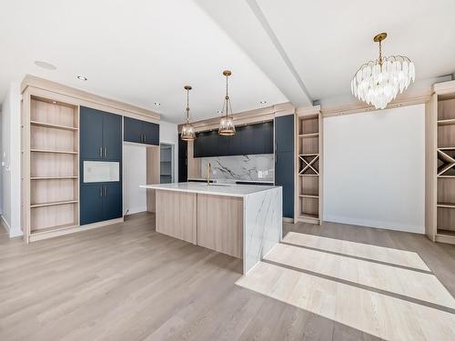 12 Meadowbrook Point(E), Spruce Grove, AB - Indoor Photo Showing Kitchen