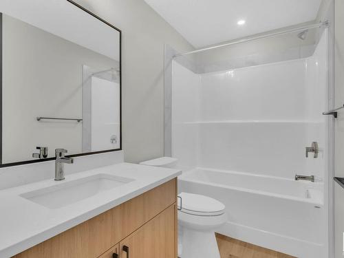 9843 223 Street, Edmonton, AB - Indoor Photo Showing Bathroom