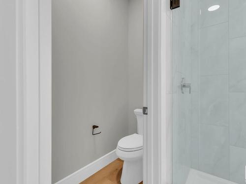 9843 223 Street, Edmonton, AB - Indoor Photo Showing Bathroom