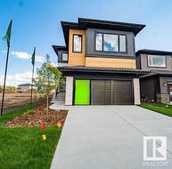 523 37 AV NW  Edmonton, AB T6T 1J2