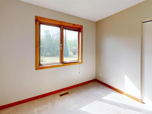 51 53026 Hghway 31, Rural Parkland County, AB - Indoor Photo Showing Other Room