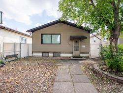 11937 67 ST NW  Edmonton, AB T5B 1M2