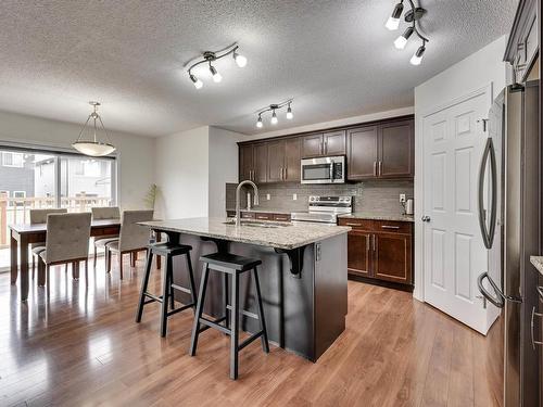 2875 Maple Wy Nw, Edmonton, AB 