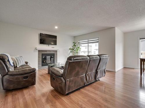 2875 Maple Wy Nw, Edmonton, AB 